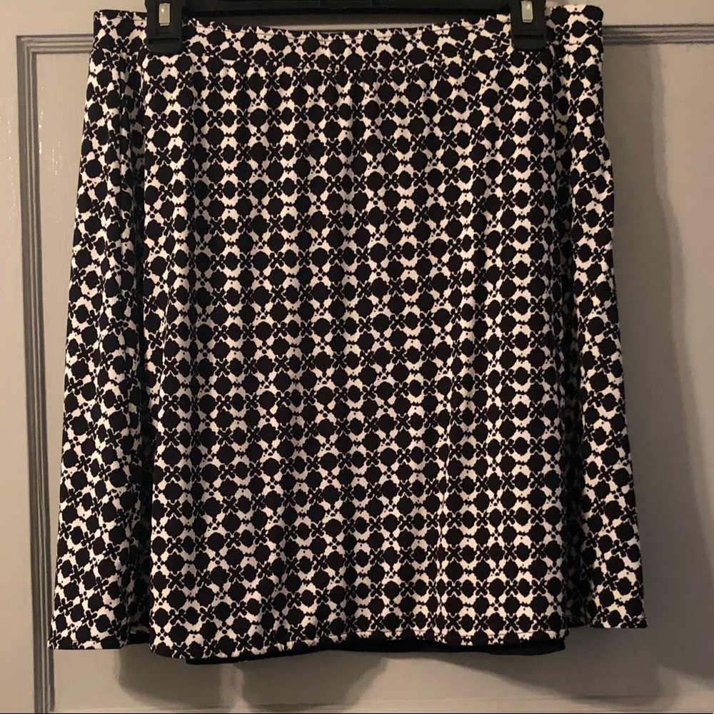 2 in 1 black and white skirt